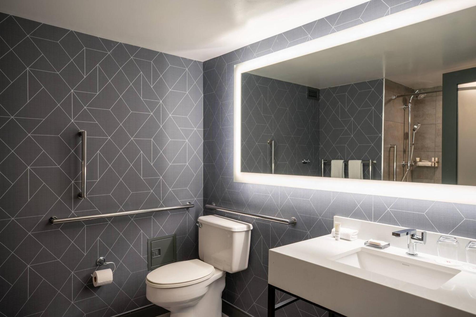Hotel Marriott Old 4*